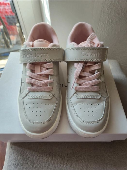 Adidași Calvin Klein 37