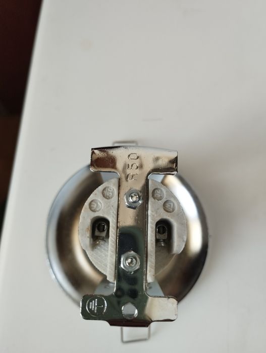 Точечный светильник новый