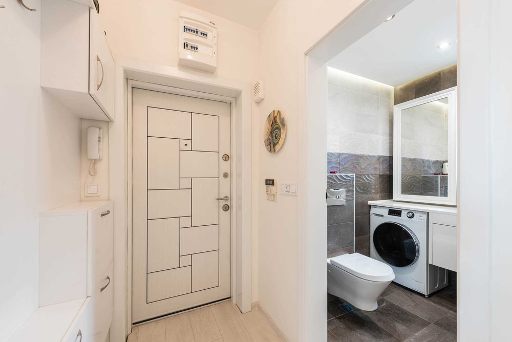 Продава се Тристаен апартамент в Варна, Левски - 107 кв.м за 2050 €/кв.м - Снимка #15