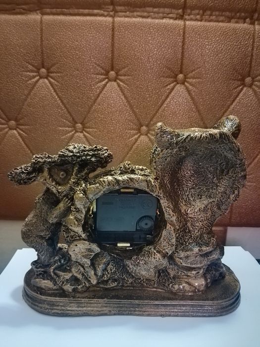 Статуетка-часовбик