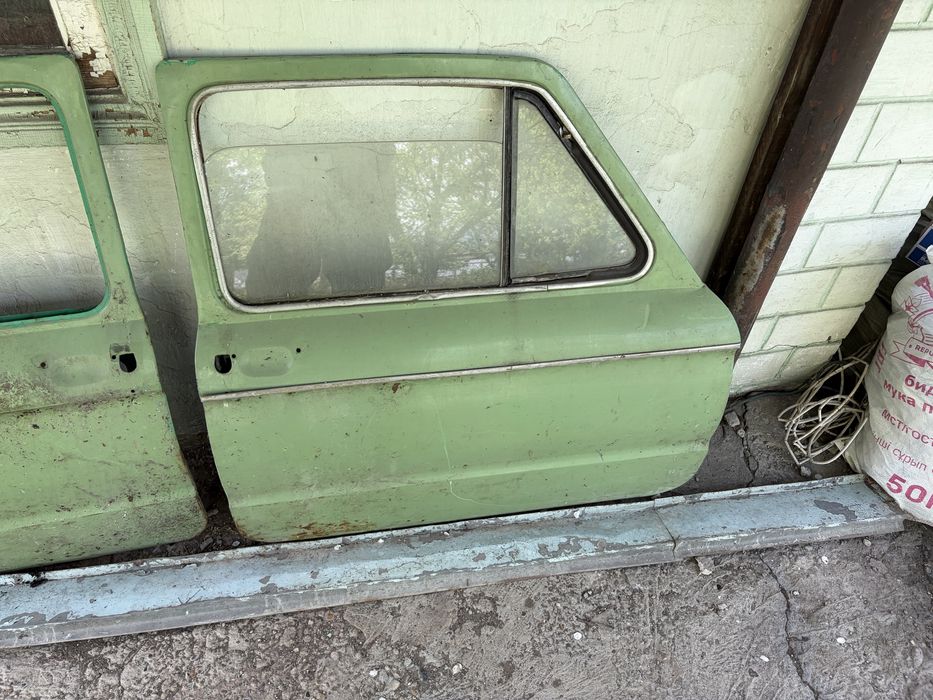 Дверь Запорожец Заз 968м