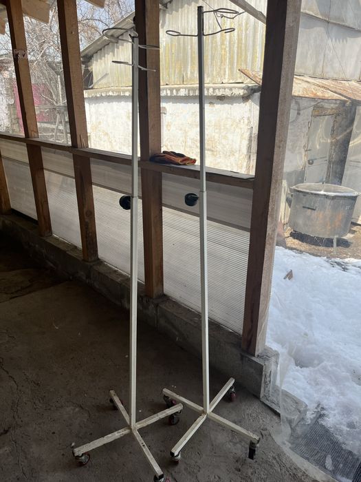 Штатив доя капельницы