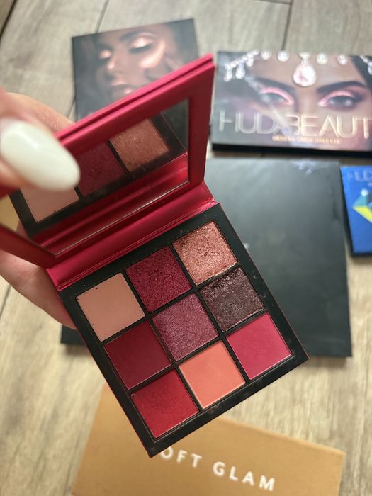 Палитри купувани от Cult Beauty