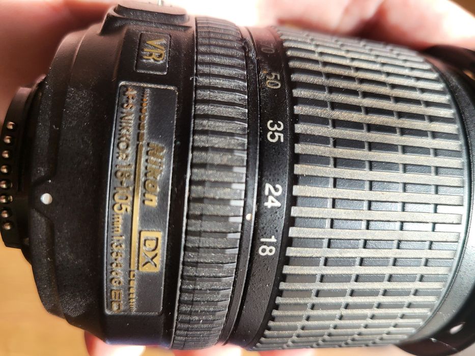 Camera Nikon D5000