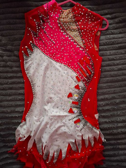 Трика за художествена гимнастика