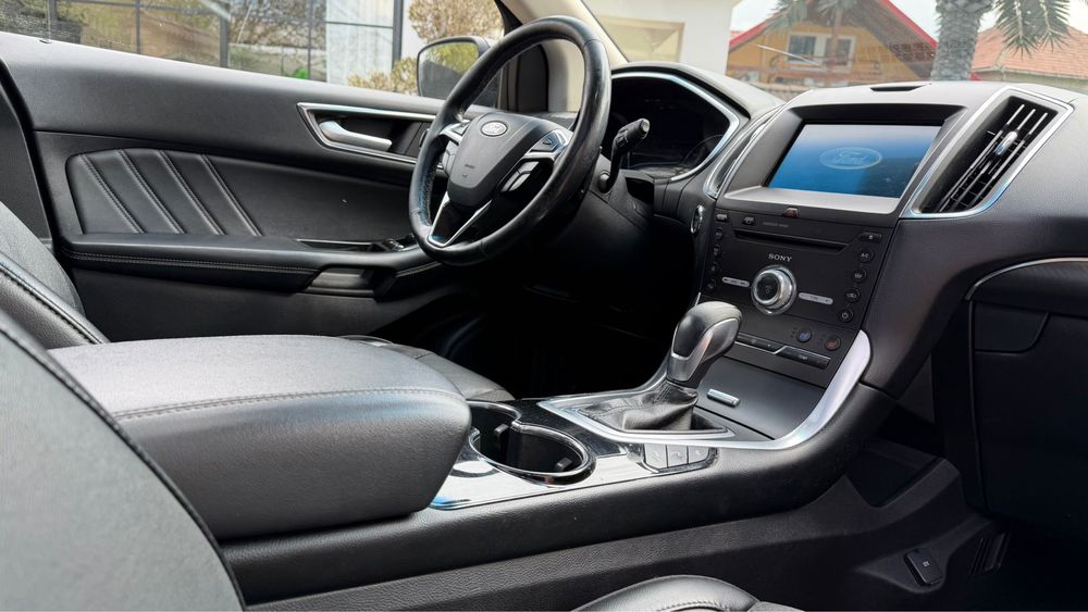 Ford edge st line