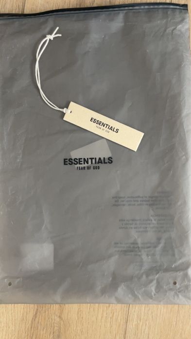 pantaloni lungi essentials