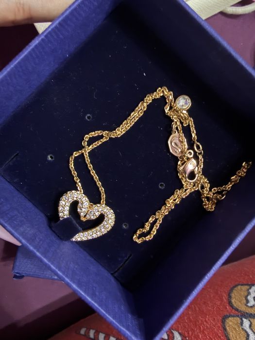 Lantisor swarovski roz