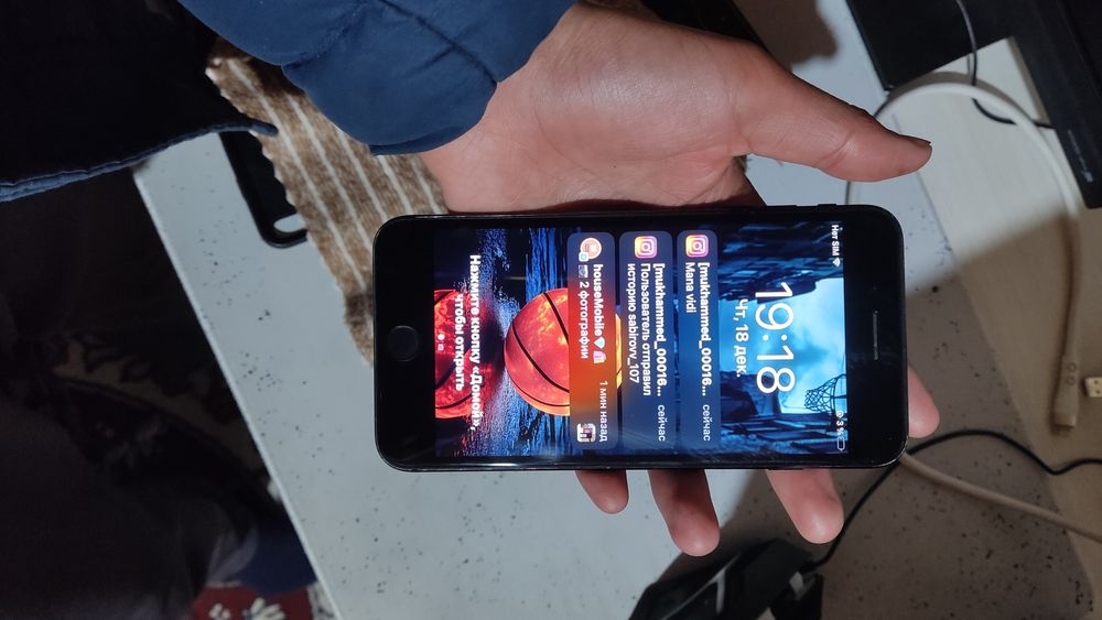 Srochni iphone 7plus sotiladi arzon narxda