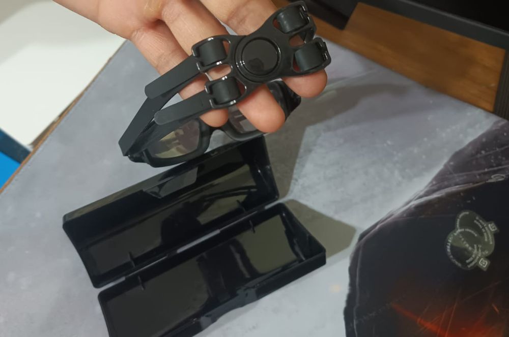 Продам очки затемнённые