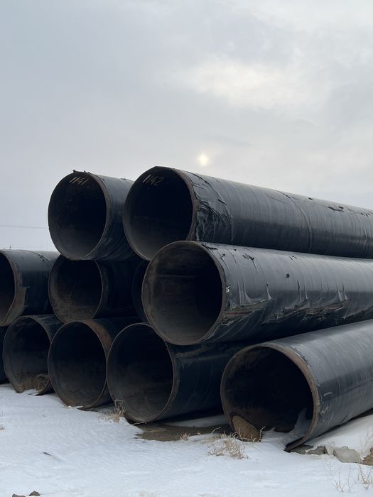 Продаю стальные трубы 1020 мм, б/у