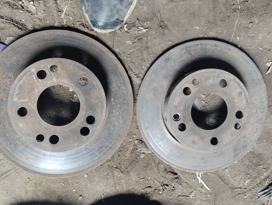 Диски тормозные Мерседес 190 продам