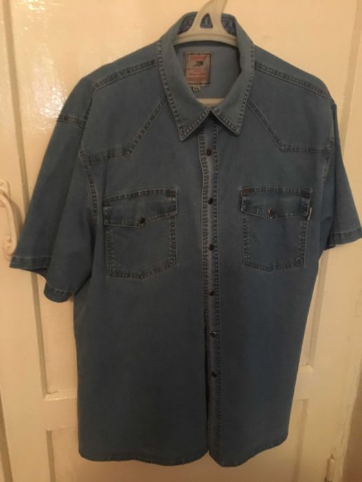 продам джинсовую рубашку