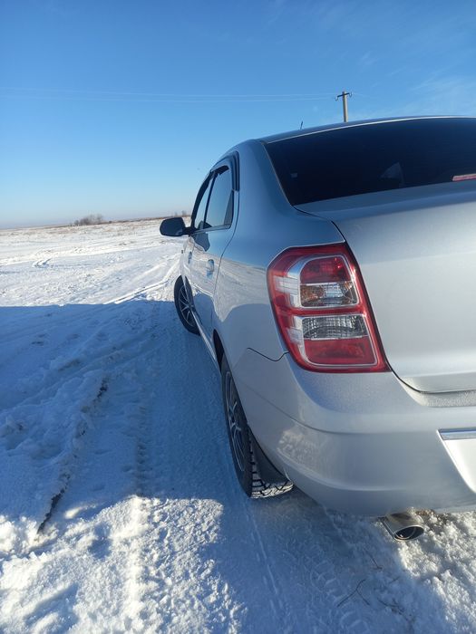 Продам шевроле кобальт 2022 года