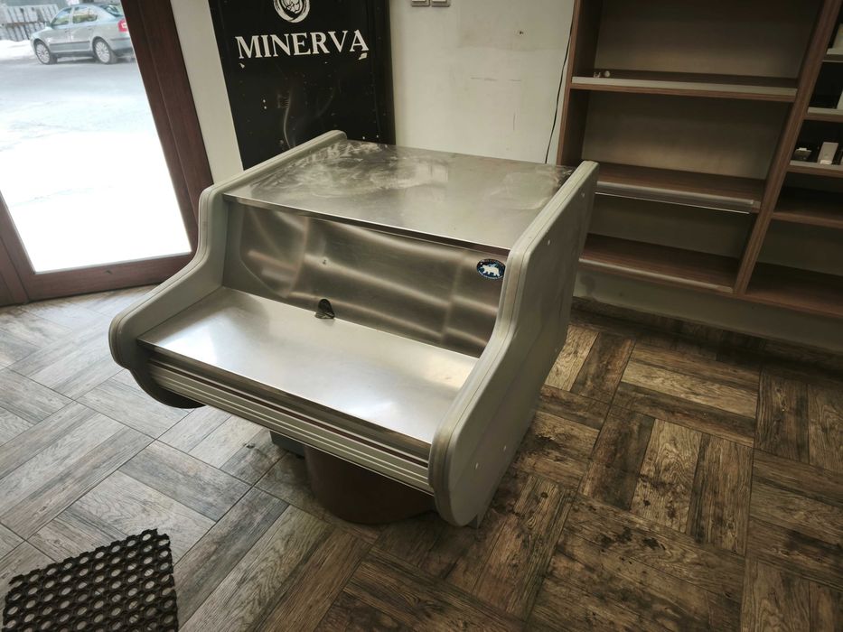 Щанд маса за магазин
