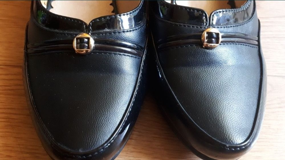 Туфли 2 модели (39/40 размер)