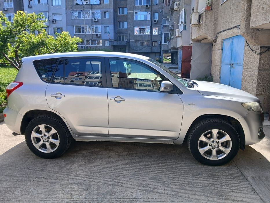 Toyota Raf-4   автомат