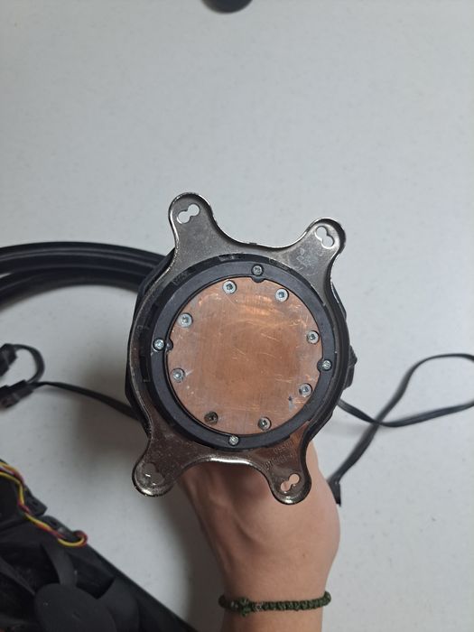 CORSAIR Hydro Series H100i v2