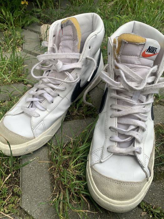 Adidasi nike blazer
