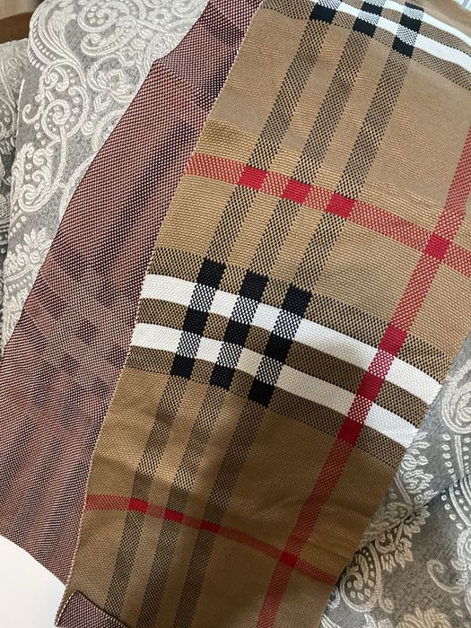 Set Burberry,caciula si fular .