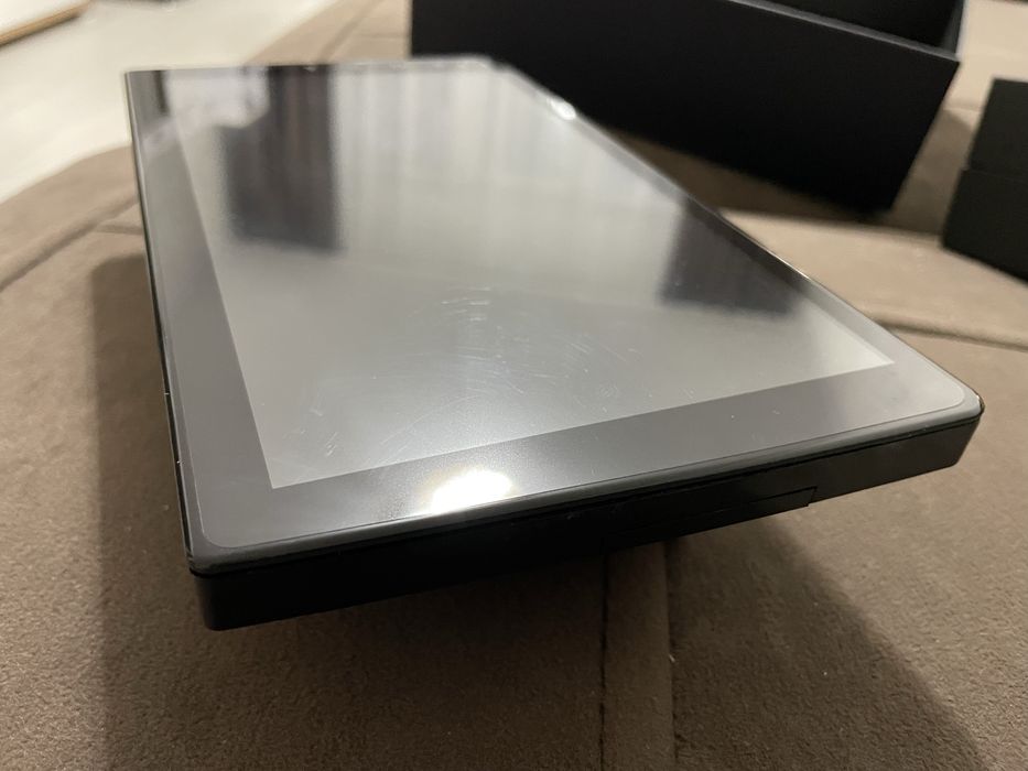 Планшет в автомобиль