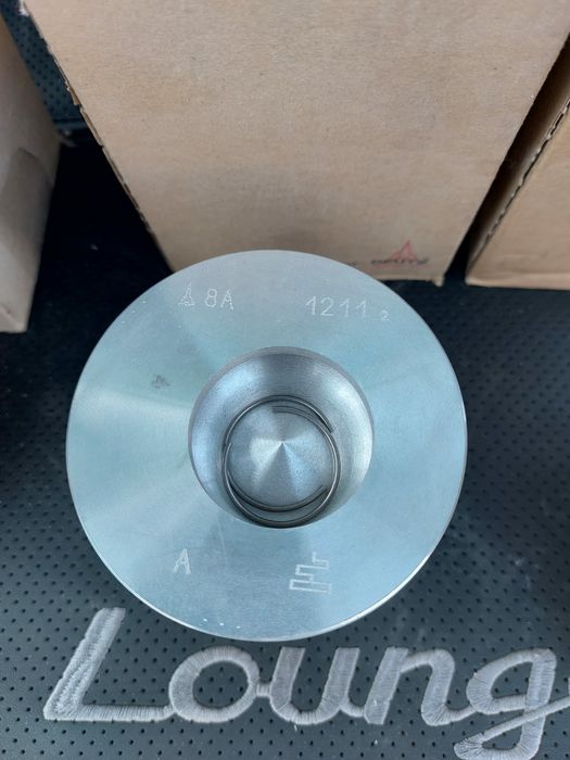 Комплект поршней и гильз