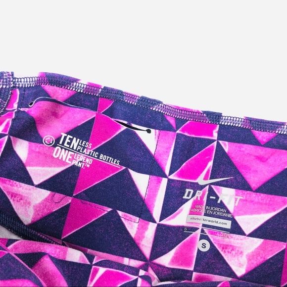 Дамски клин на Nike Dri-Fit