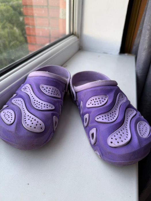 Продам летнюю обувь ( детскую)