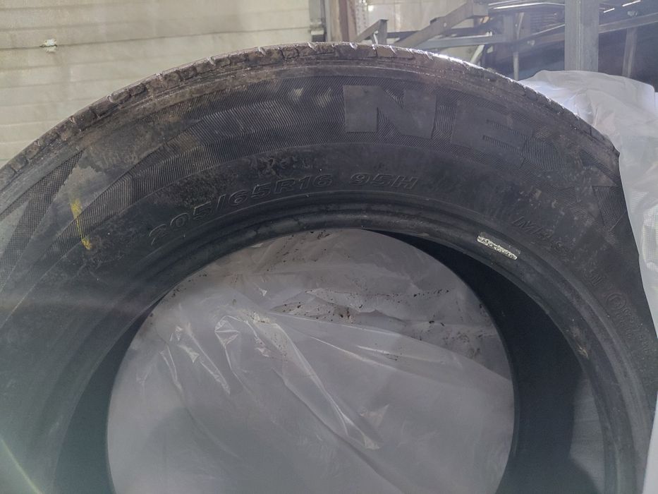 Продам летнию резину на R16