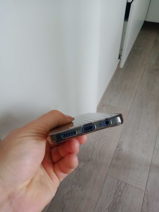Продам телефон Vivo y19s