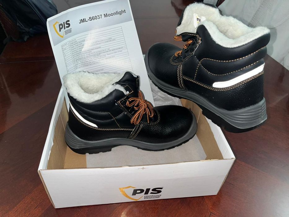 Новые зимние сапоги