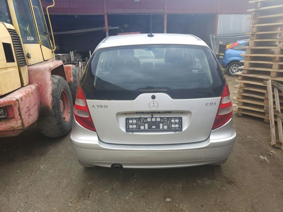 Far stanga Mercedes-Benz A-Class 2006 A 180 CDI MT (109 hp)