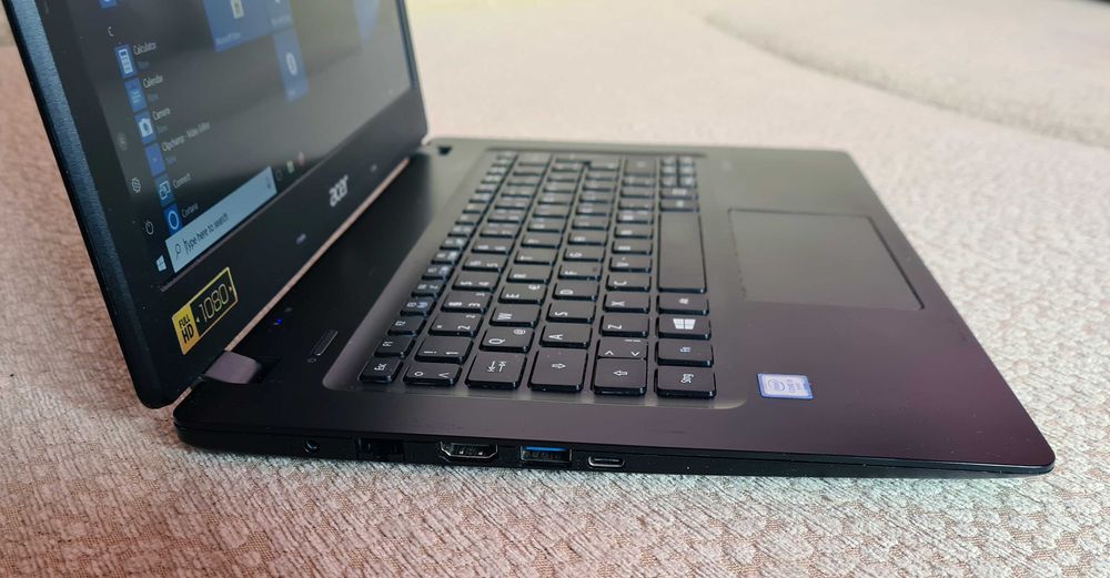Laptop ultrabook Acer 13" Full HD, i5-6200u, 8 GB DDR3, 128 GB SSD