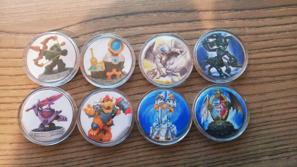 Skylanders чипове с герои, предмети и допълнителни нива