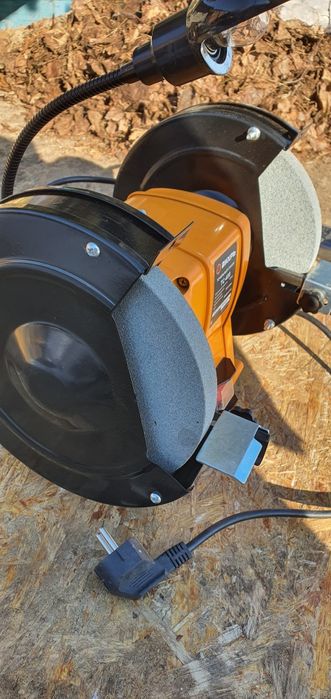 Продам новый нождак.