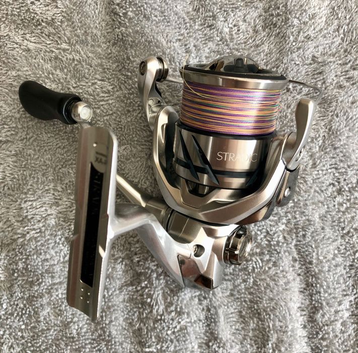 Спининг макара Shimano Stradic 2500SHG