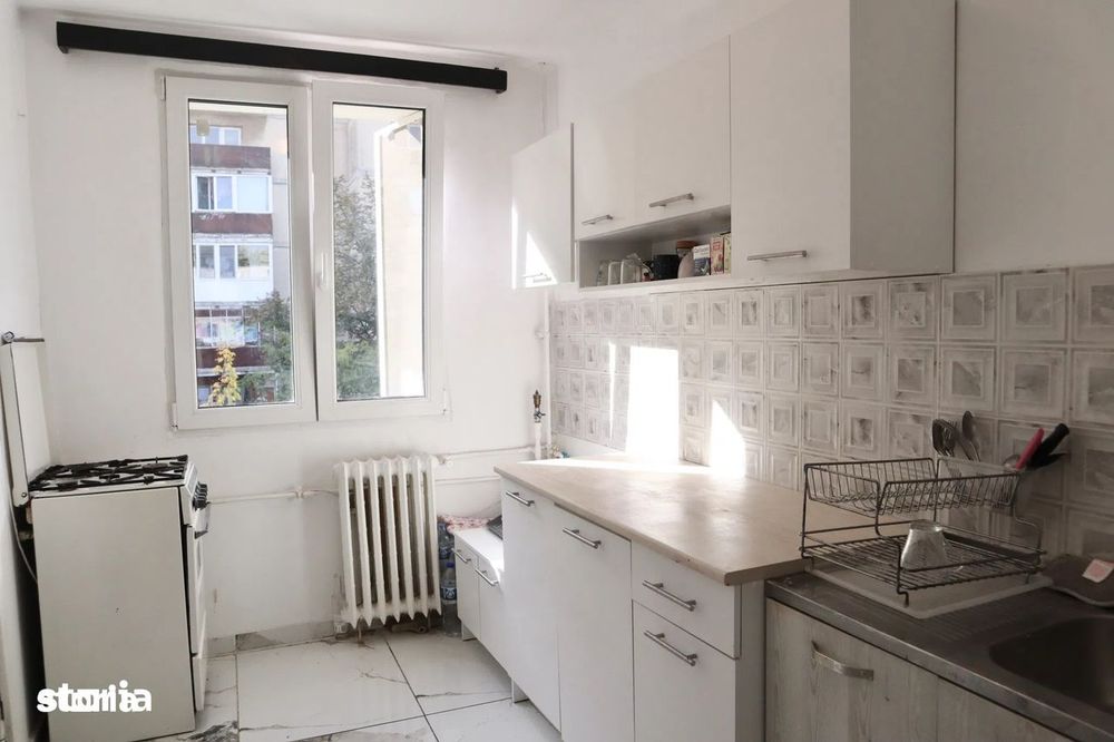 Apartament 4 camere, Apusului, decomandat