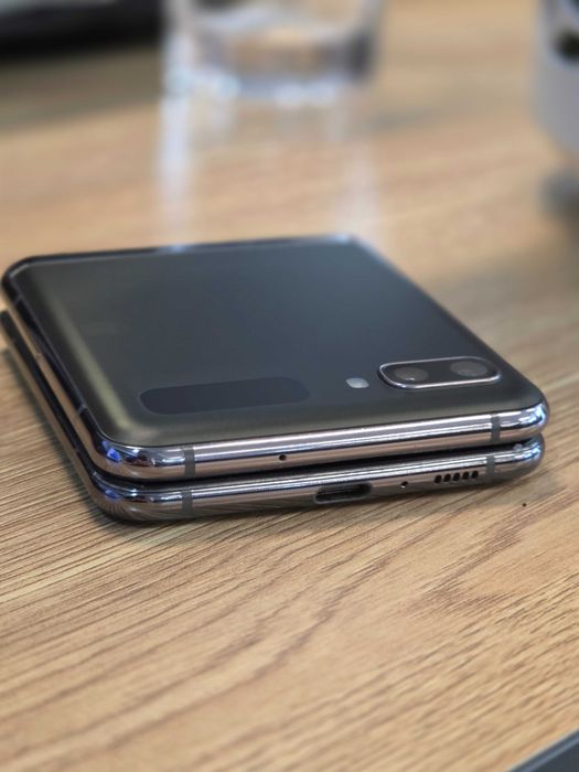 Samsung Galaxy Z Flip 5G
