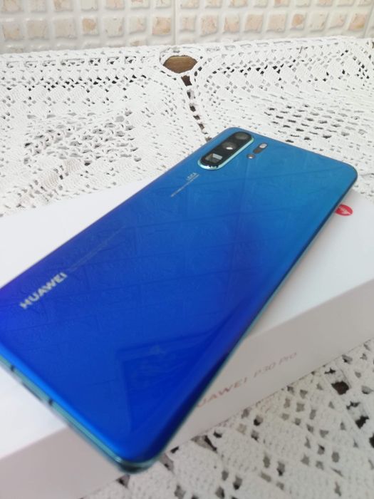 Huawei P30 Pro върви заедно със huawei watch gt 4