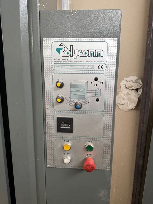 Masina infoliat paleti