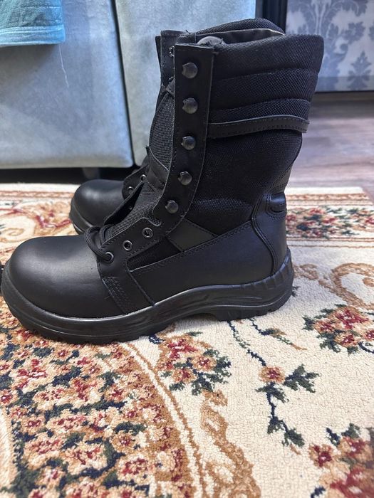 Продам берцы зимние 43 размер