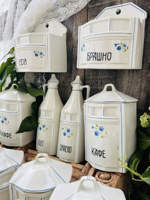 Порцеланови буркани за подправки
