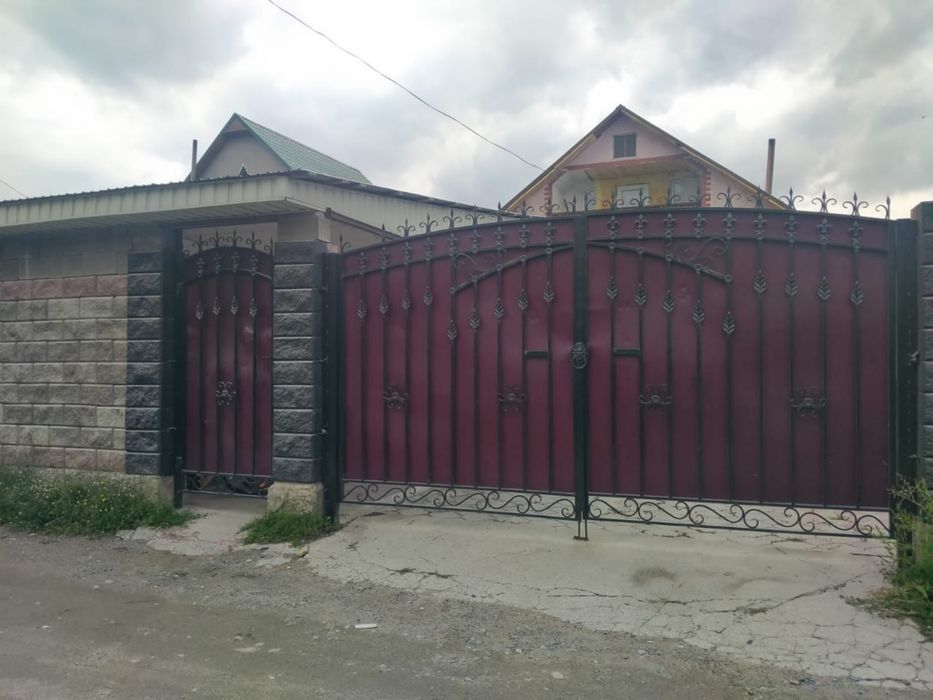 Продается дом 160 квм, срочно, торг уместен