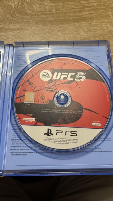 Продавам UFC 5 / Dying Light: Stay Human