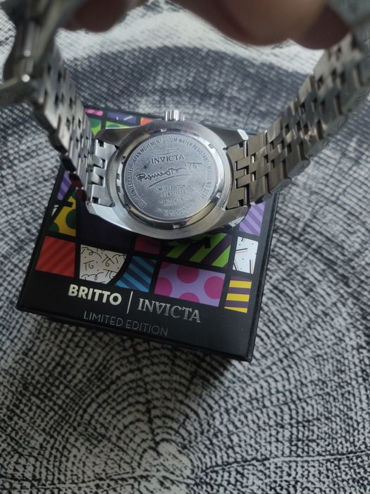 Часы лимитированная модель