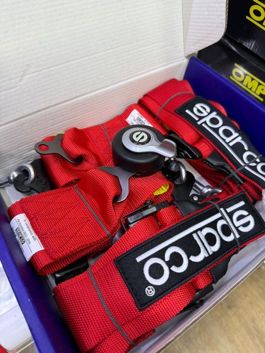 Спортивные сиденья