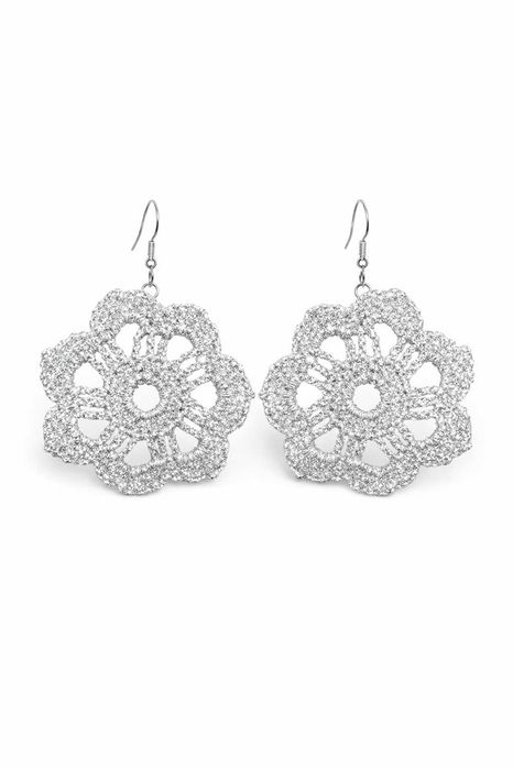 Cercei handmade în formă de floare
