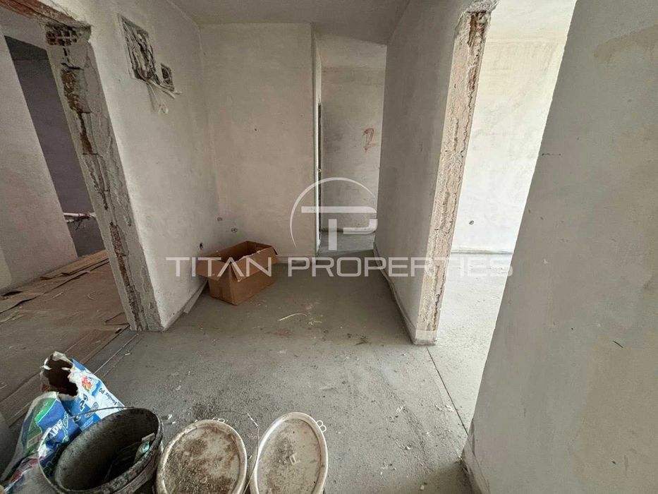 Продава се Тристаен апартамент в Пловдив, Южен - 104 кв.м за 955 €/кв.м - Снимка #4