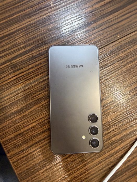 Samsung S24 256г