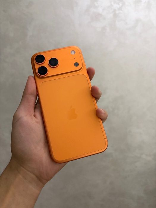 iPhone 17 Pro Max (Orange)
